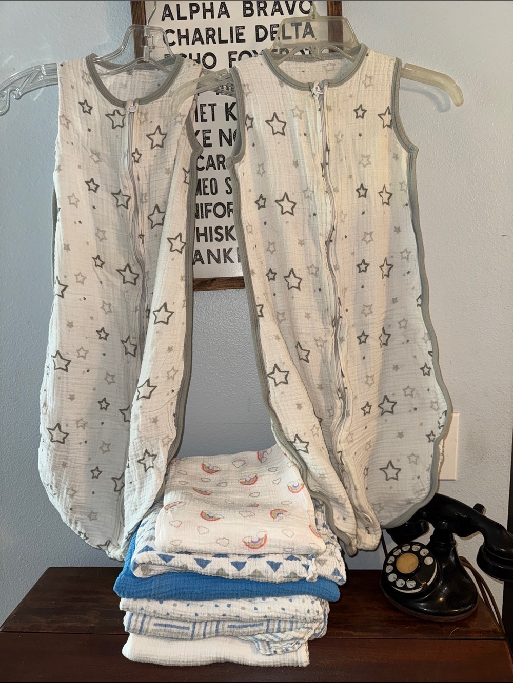 Bebe au Lait Classic Muslin 2 Full-Zip Sleep Sacks and 6 Receiving Blankets